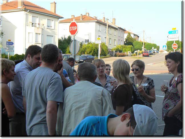 2010-06-26-ATTON-REPAS DE QUARTIER-013.jpg